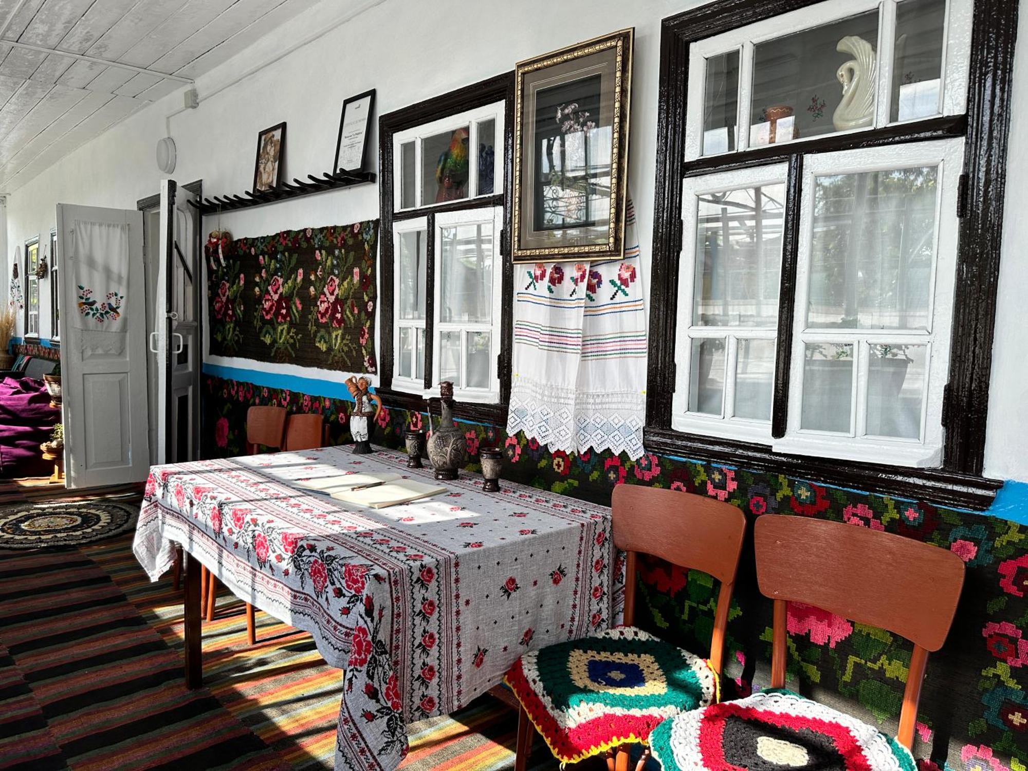 La Madalina Bed & Breakfast Selemet Luaran gambar