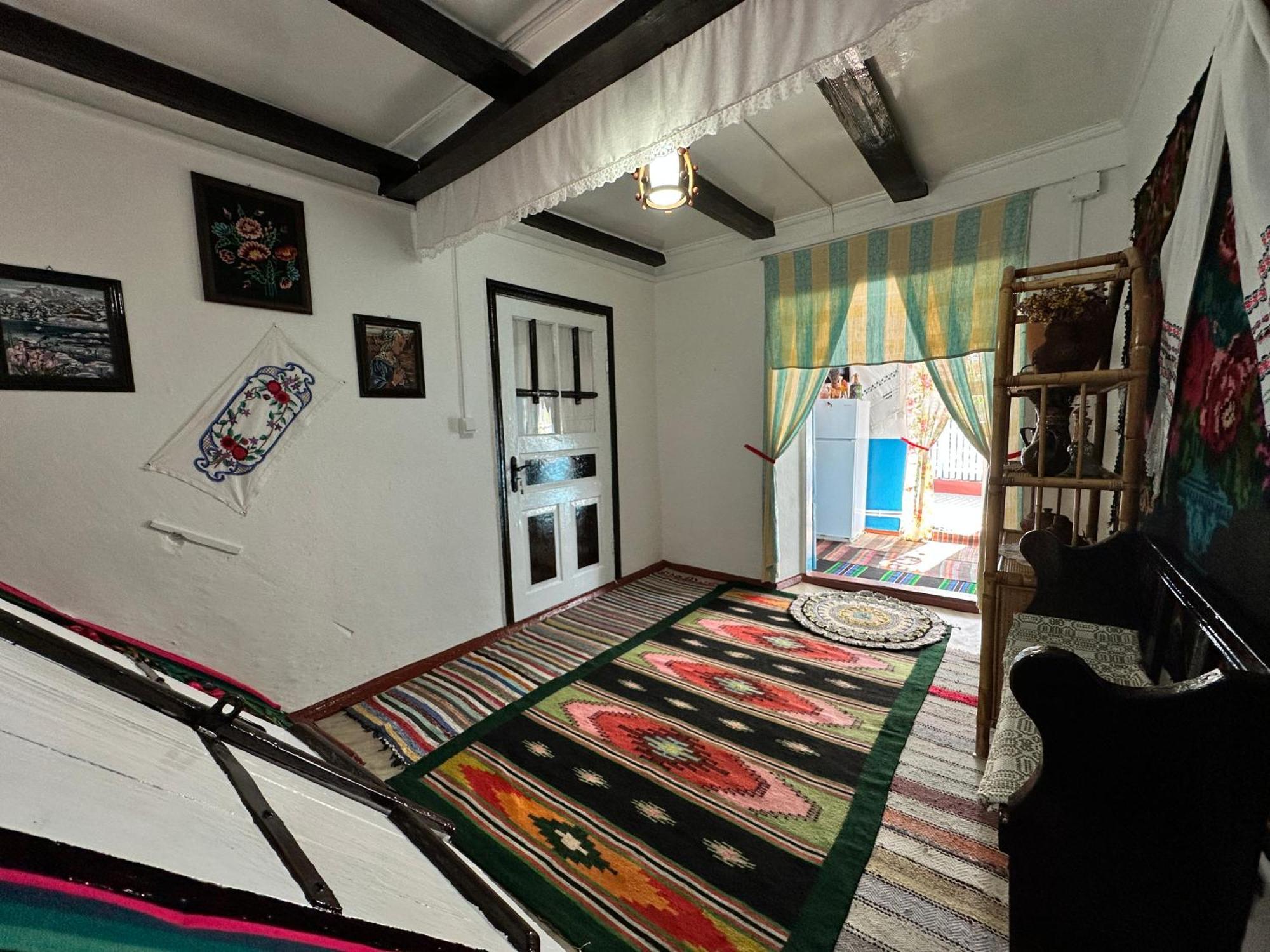 La Madalina Bed & Breakfast Selemet Luaran gambar