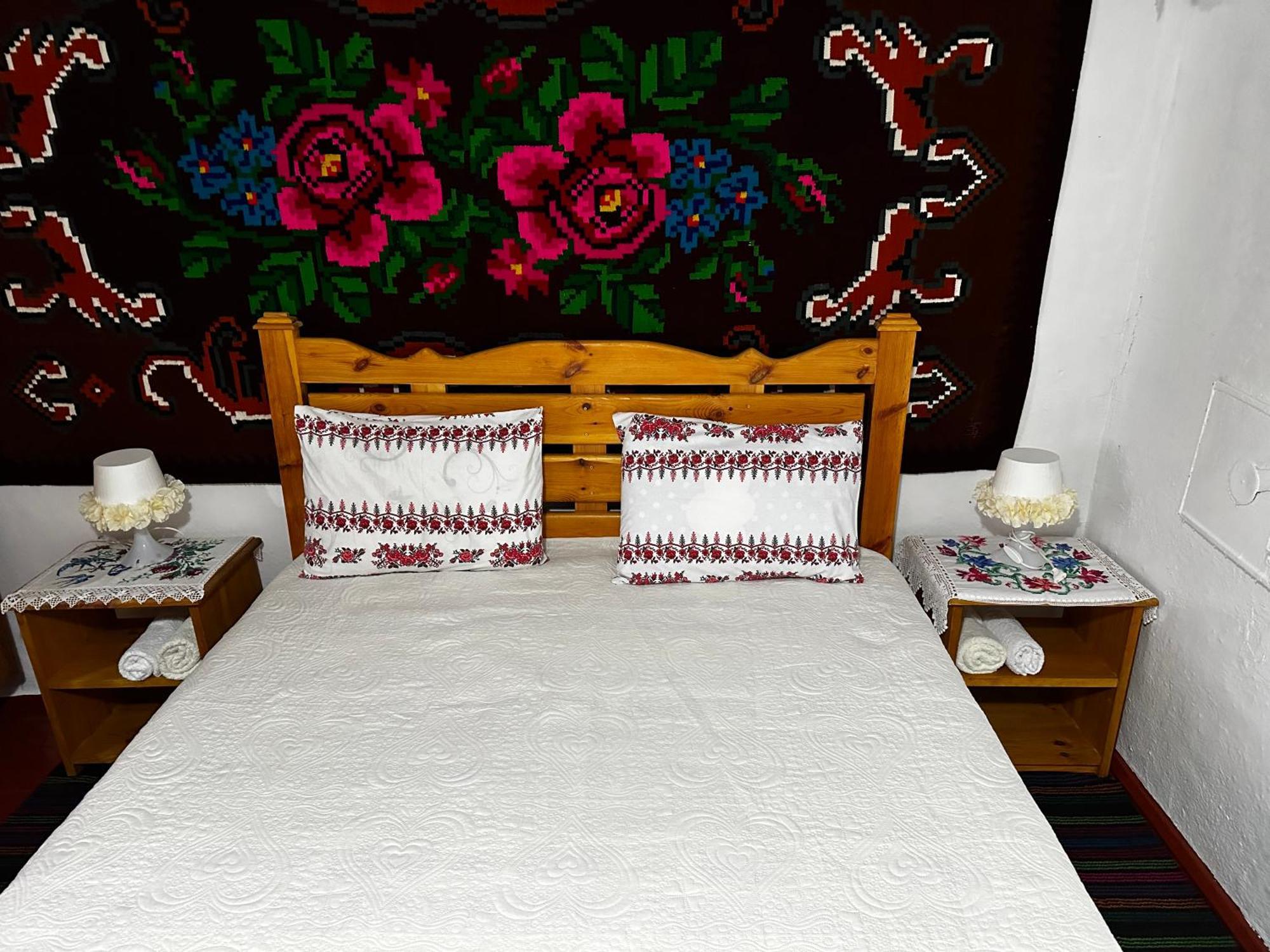 La Madalina Bed & Breakfast Selemet Luaran gambar